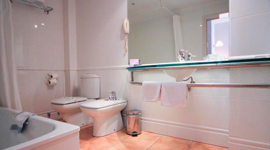 Baño privado - Hotel Virrey