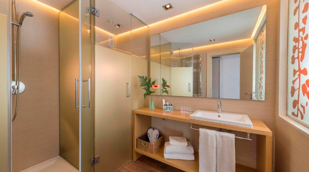 Baño del Hotel H10 Tribeca