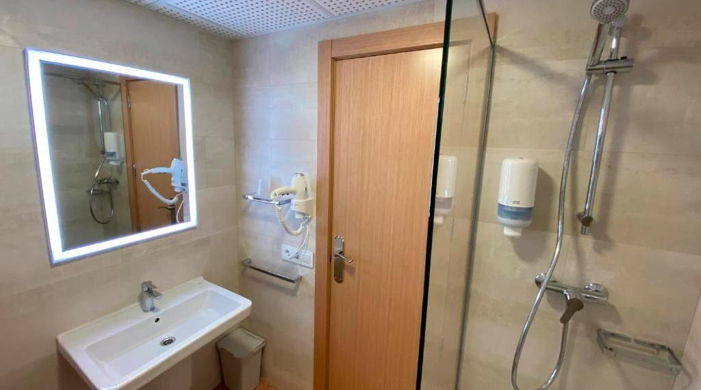 Baño privado - Hotel Nadal Lleida